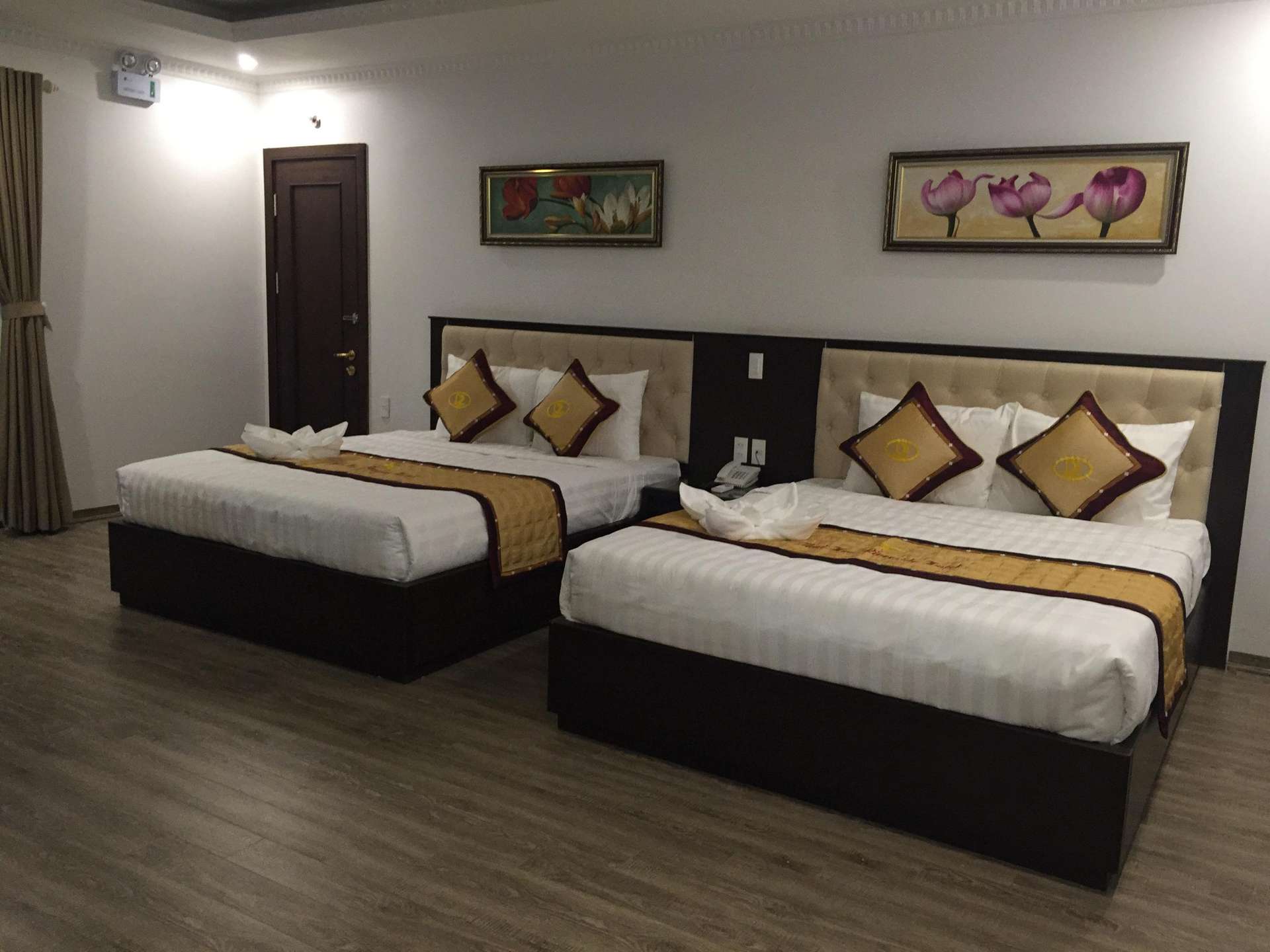 Deluxe Twin — Khách sạn Thái Hoà Riverside 2