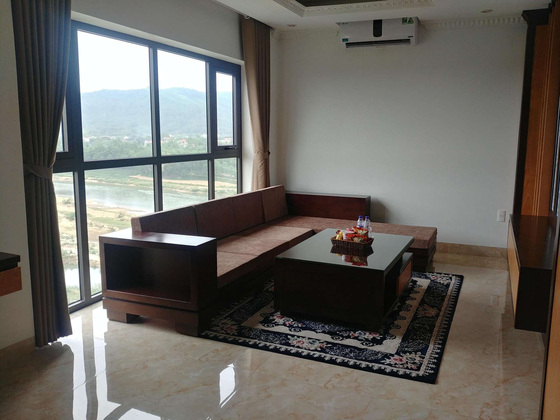 Deluxe Twin — Khách sạn Thái Hoà Riverside 3