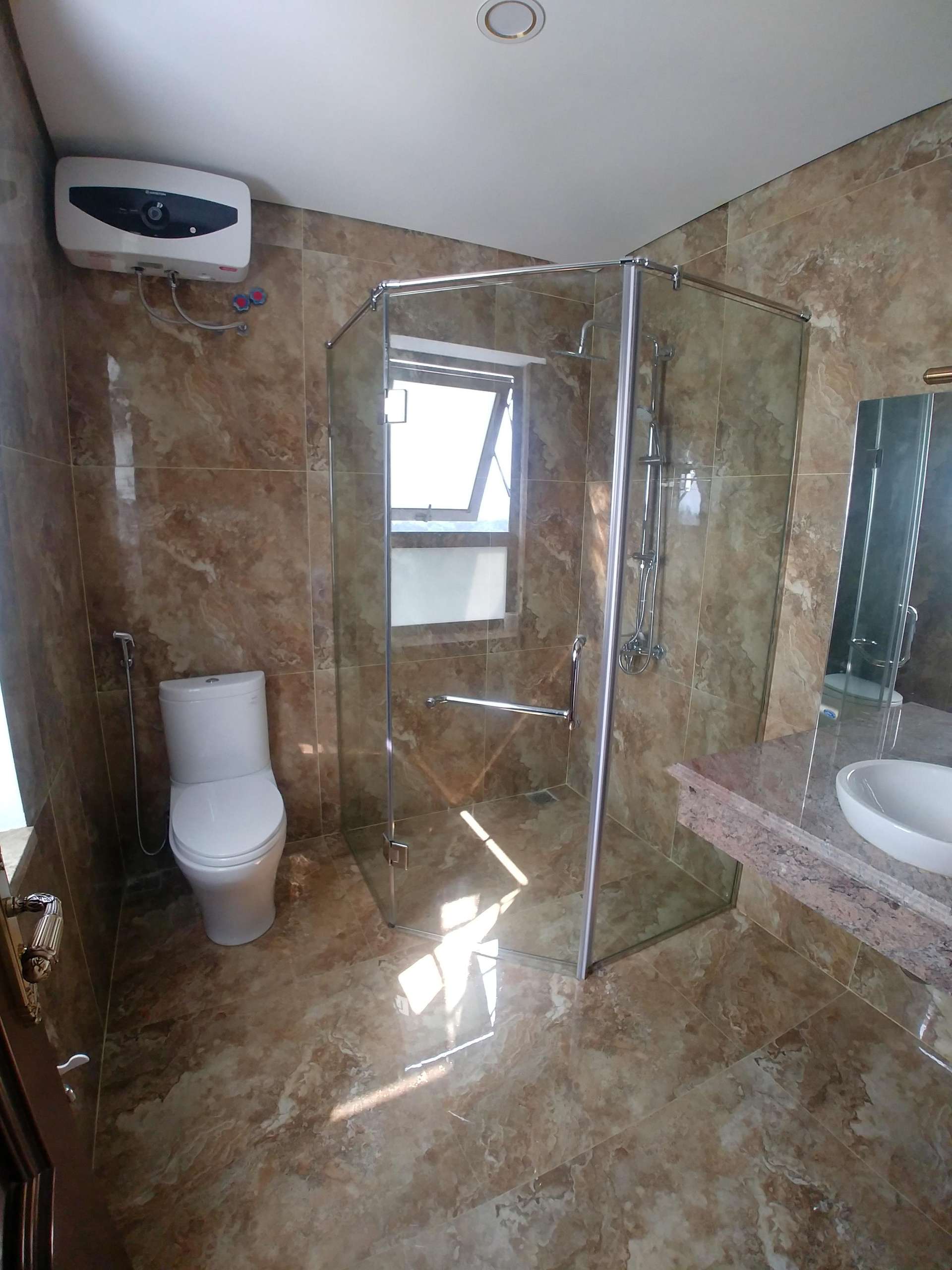 Deluxe Twin — Khách sạn Thái Hoà Riverside 4